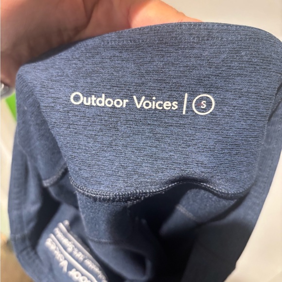 Outdoor Voices 7/8 Warmup Leggings in Navy EUC - Picture 4 of 5